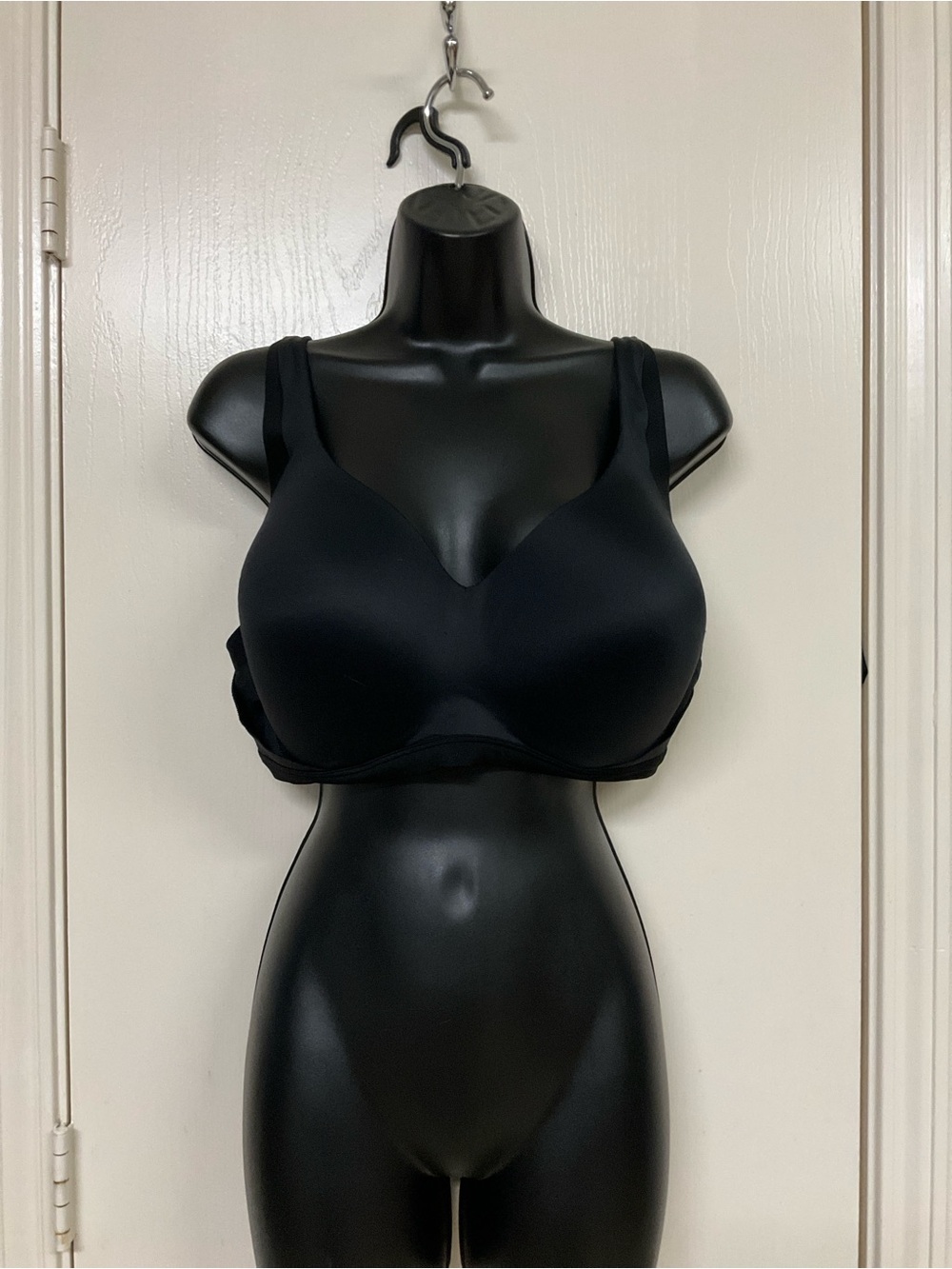 Warner's Black Seamless Wireless Bra with Wide Straps